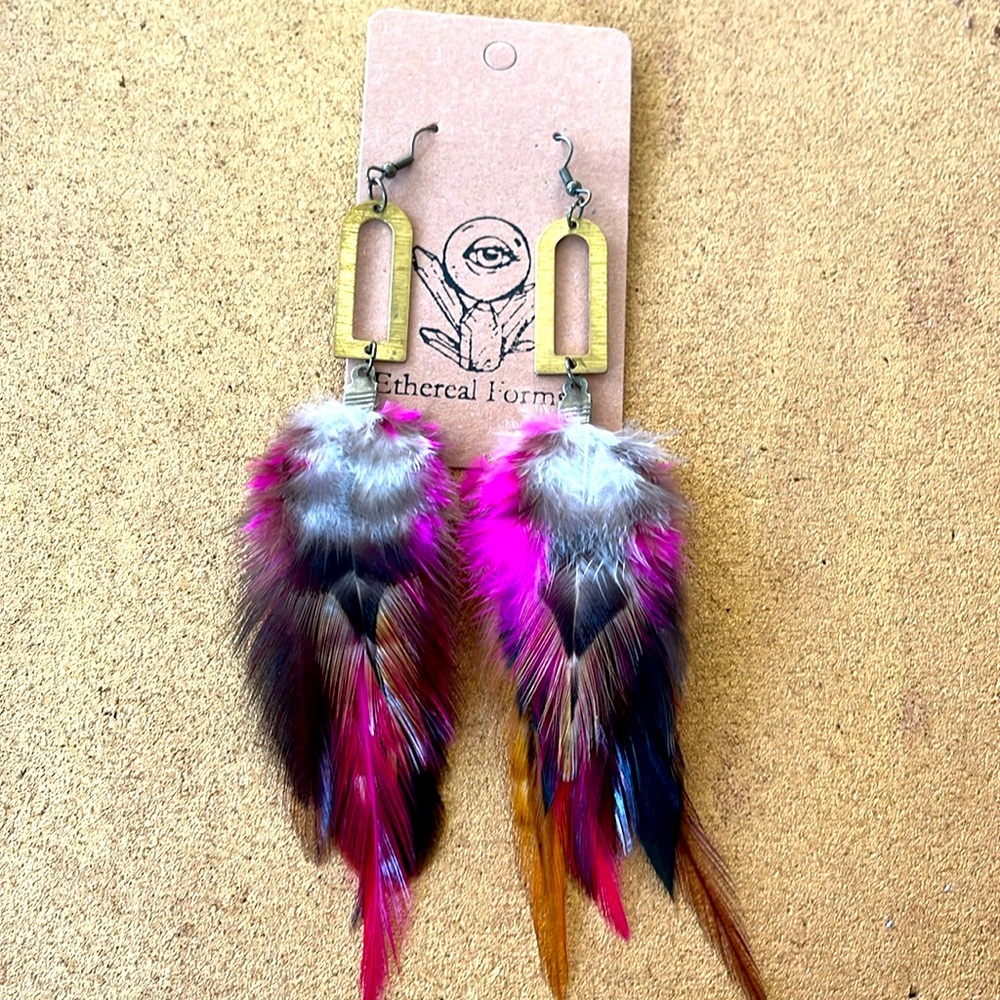 Long feather earrings in brown and pink, gold art deco pendants
